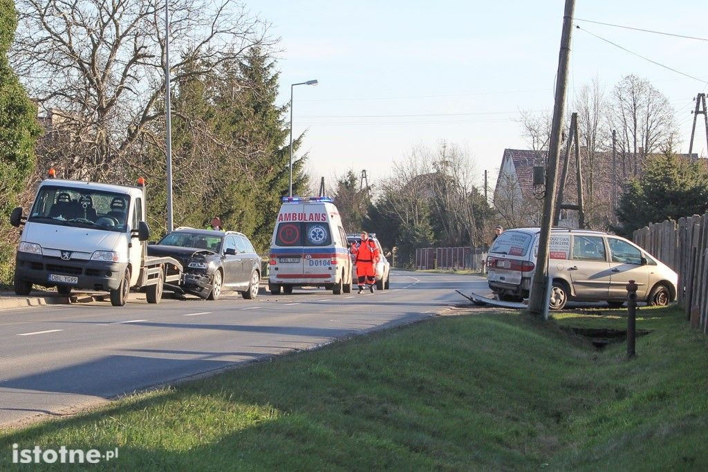 Audi najechał na tył Forda