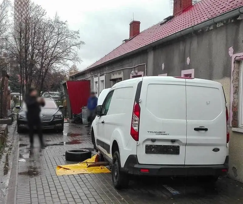 He Hid Vehicles Stolen in Germany. Wanted 35-Year-Old Arrested