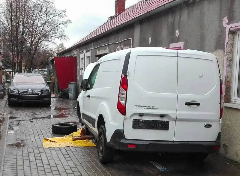Переховував викрадені в Німеччині автомобілі. Затримали 35-річного чоловіка, якого розшукували