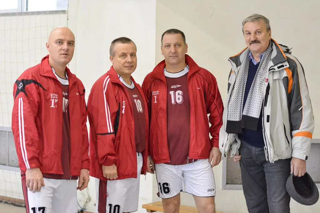 19 Mikołajkowy Turniej Halowej Piłki Nożnej Straży Pożarnych w I LO w Bolesławcu