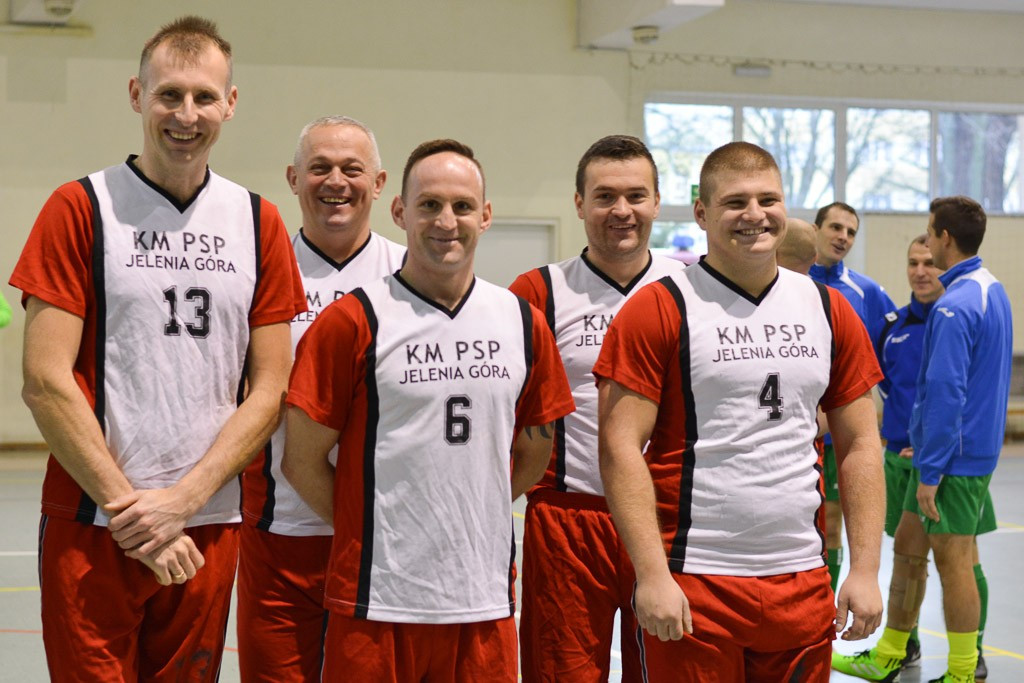 19 Mikołajkowy Turniej Halowej Piłki Nożnej Straży Pożarnych w I LO w Bolesławcu