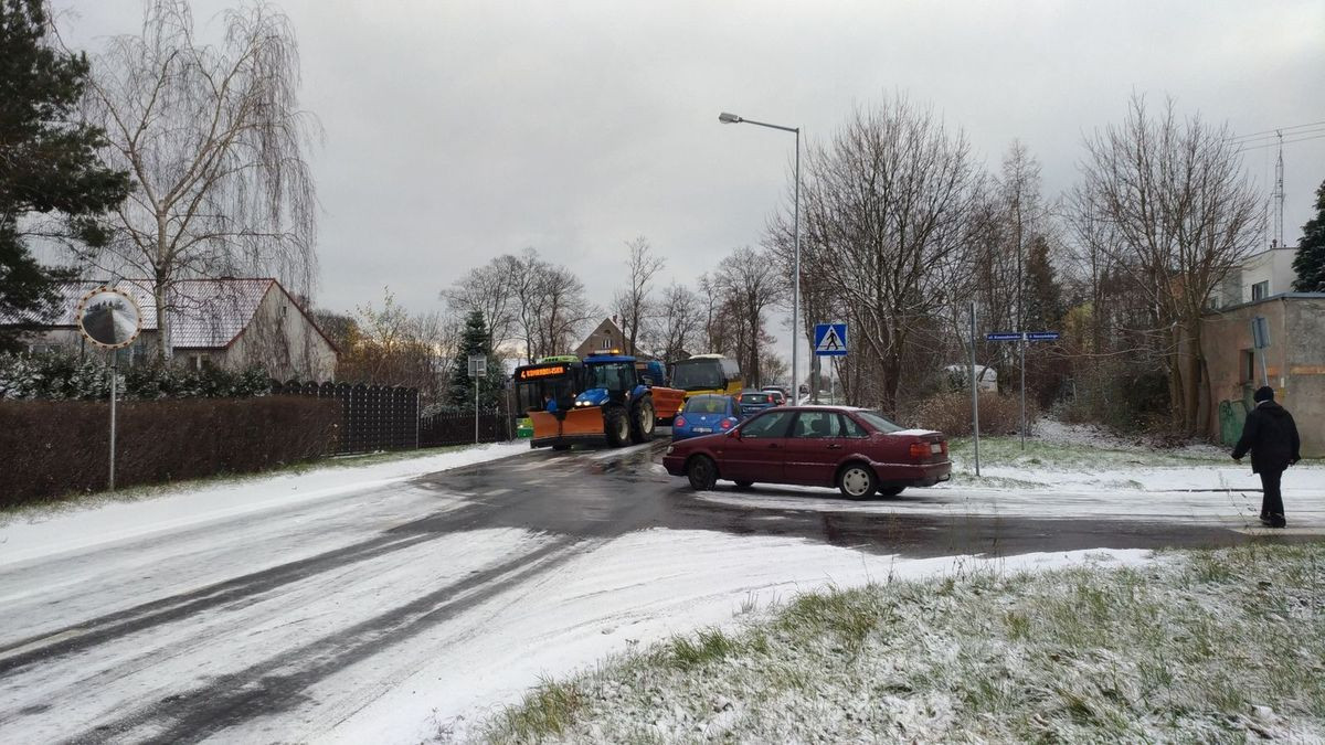 Trudne warunki na drogach w Bolesławcu