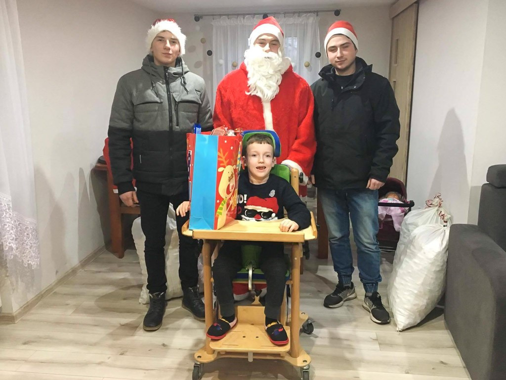 Zbierają nakrętki dla ciężko chorego Filipa z Kraszowic