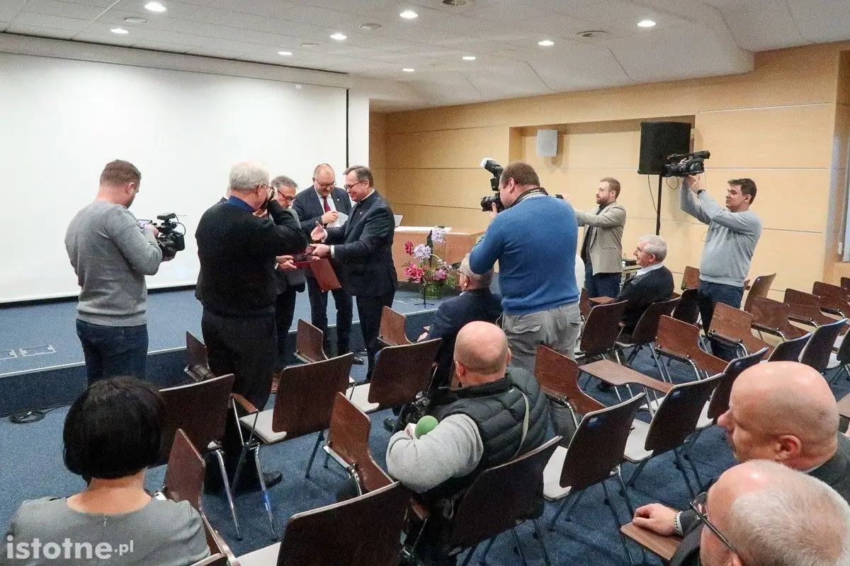 Uroczystość podpisania umowy o dofinansowaniu projektu remontu Bazyliki Maryjnej w Bolesławcu