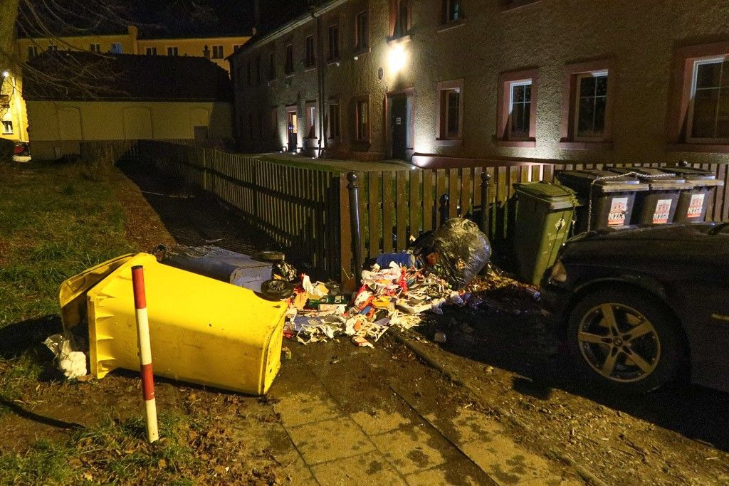 Ugaszone kontenery na śmieci