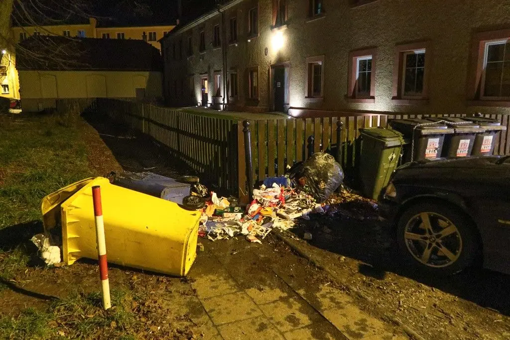 Ugaszone kontenery na śmieci