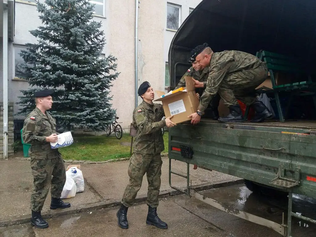 Pancerniacy przygotowali paczki dla kombatantów