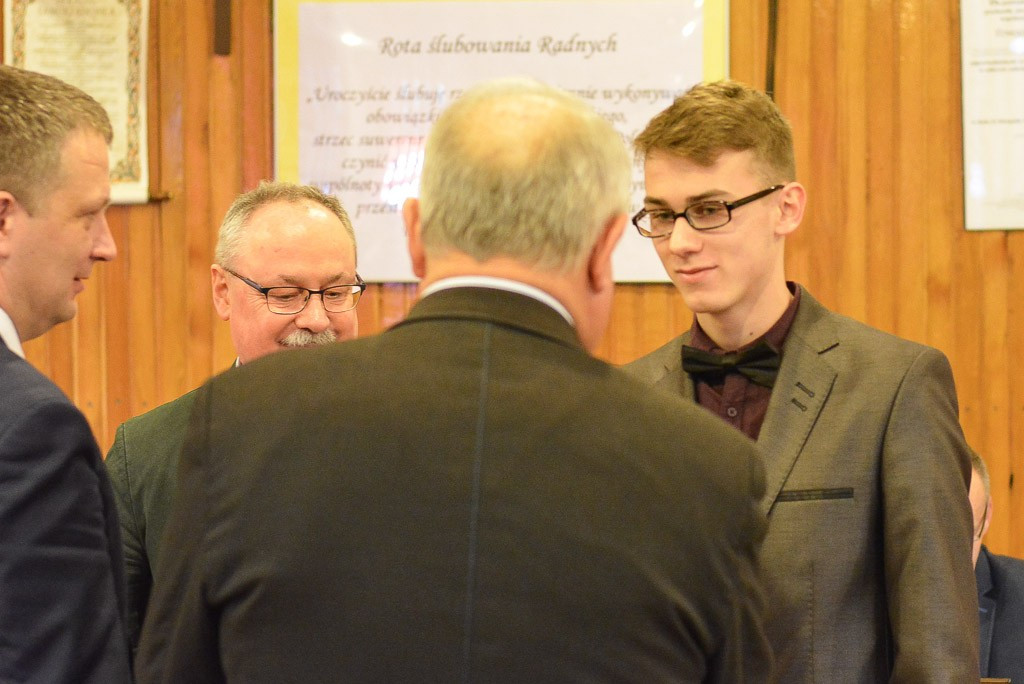 Najlepsi uczniowie szkół powiatowych uhonorowani