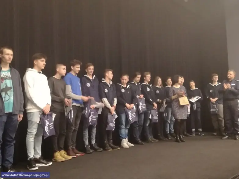 II Prywatne Gimnazjum bezkonkurencyjne w policyjnym konkursie filmowym