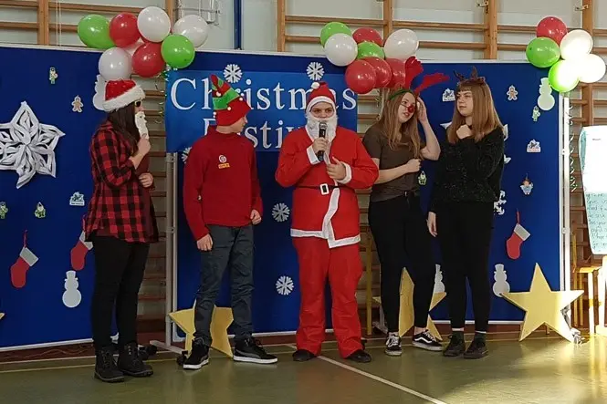 Festiwal Piosenek Świątecznych w Językach Obcych w SP nr 5
