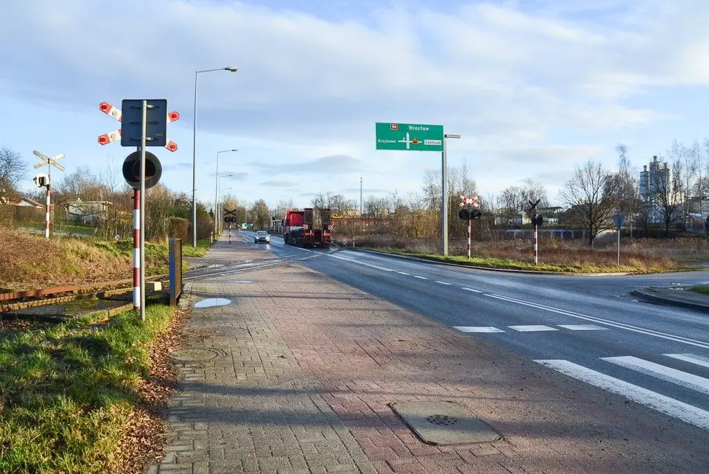 Bezpieczniej przy Cieszkowskiego. Wyrwy zlikwidowane
