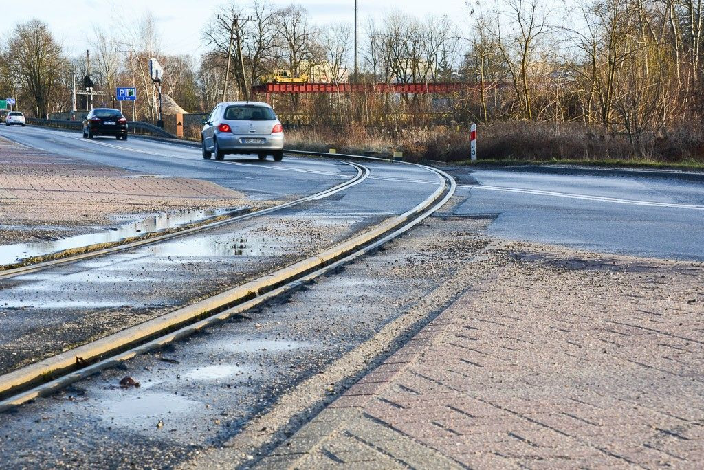 Bezpieczniej przy Cieszkowskiego. Wyrwy zlikwidowane
