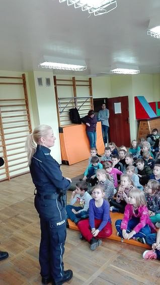 Dzięki mundurowym wiedzą, jak bezpiecznie spędzić ferie