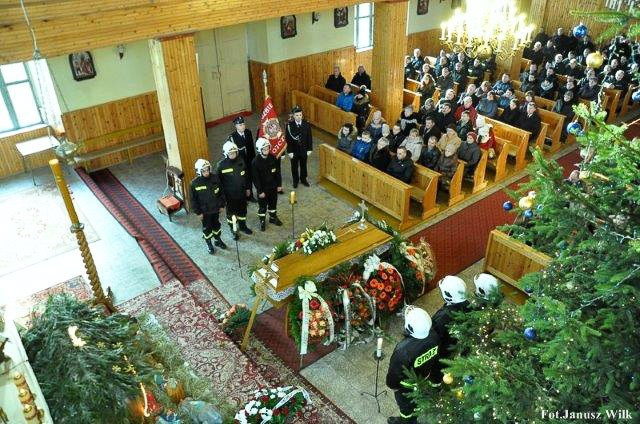 Pożegnali b. szefa OSP i komisariatu policji w Gromadce Stanisława Kozioła