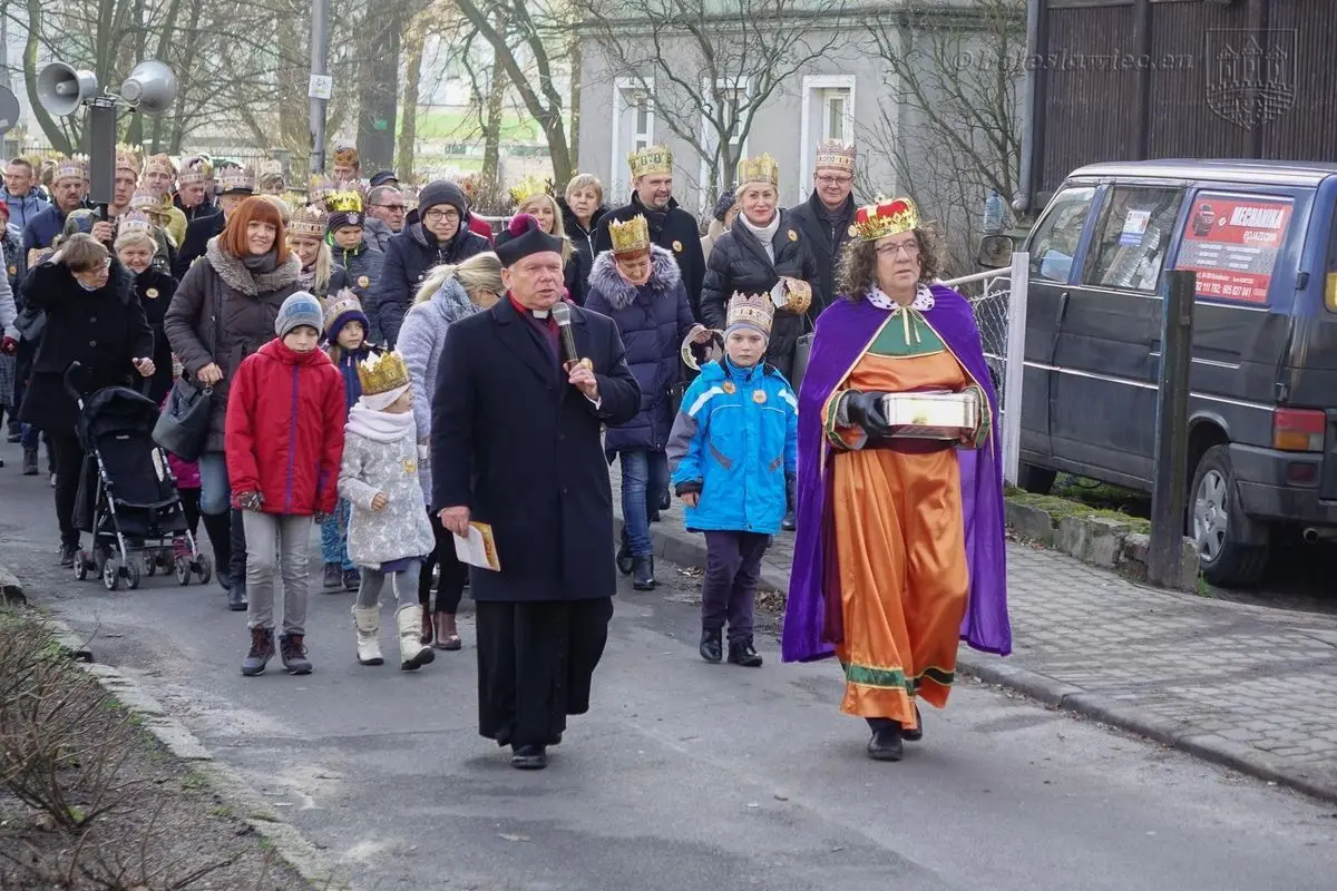 Orszak Trzech Króli przeszedł ulicami Bolesławca