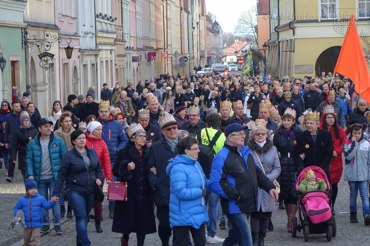 Orszak Trzech Króli przeszedł ulicami Bolesławca