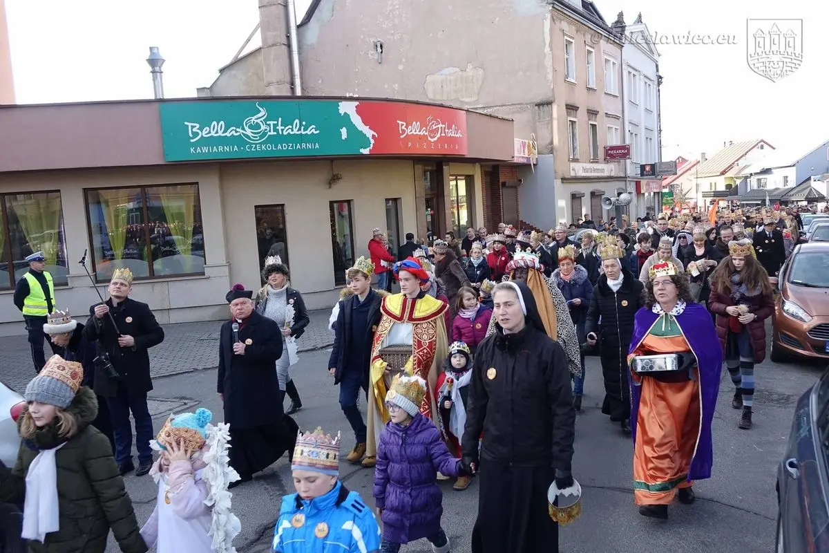 Orszak Trzech Króli przeszedł ulicami Bolesławca