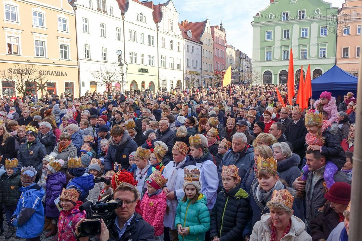 Orszak Trzech Króli przeszedł ulicami Bolesławca