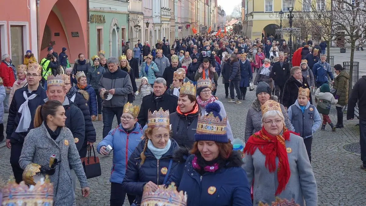 Orszak Trzech Króli przeszedł ulicami Bolesławca