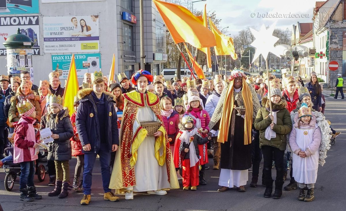 Orszak Trzech Króli przeszedł ulicami Bolesławca