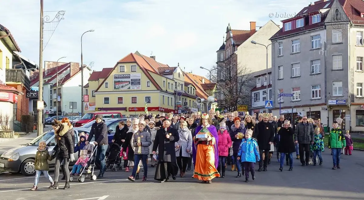 Orszak Trzech Króli przeszedł ulicami Bolesławca