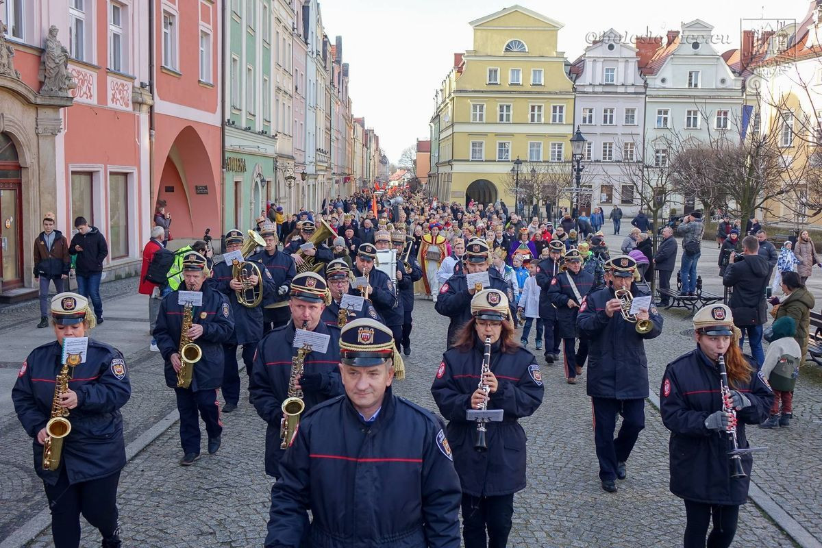 Orszak Trzech Króli przeszedł ulicami Bolesławca