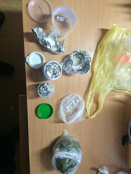 Wpadł z blisko tysiącem porcji narkotyków