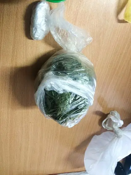 Wpadł z blisko tysiącem porcji narkotyków