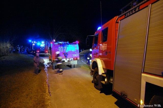 Pożar domu w Starych Jaroszowicach. Jedna osoba ranna