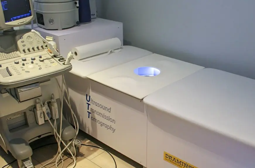 Prototyp tomografu ultradźwiękowego do badania kobiecych piersi
