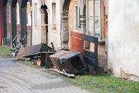 Policjanci uratowali dwie dziewczynki z pożaru