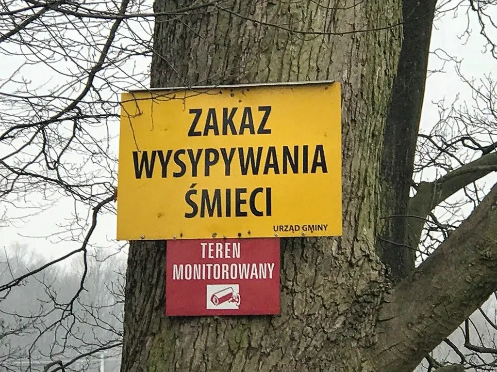 Syf przy wjeździe do Bolesławca
