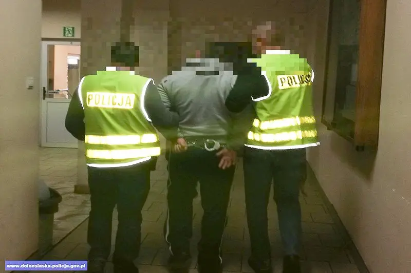Napadli na salon gier w Gromadce. Cała piątka tymczasowo aresztowana