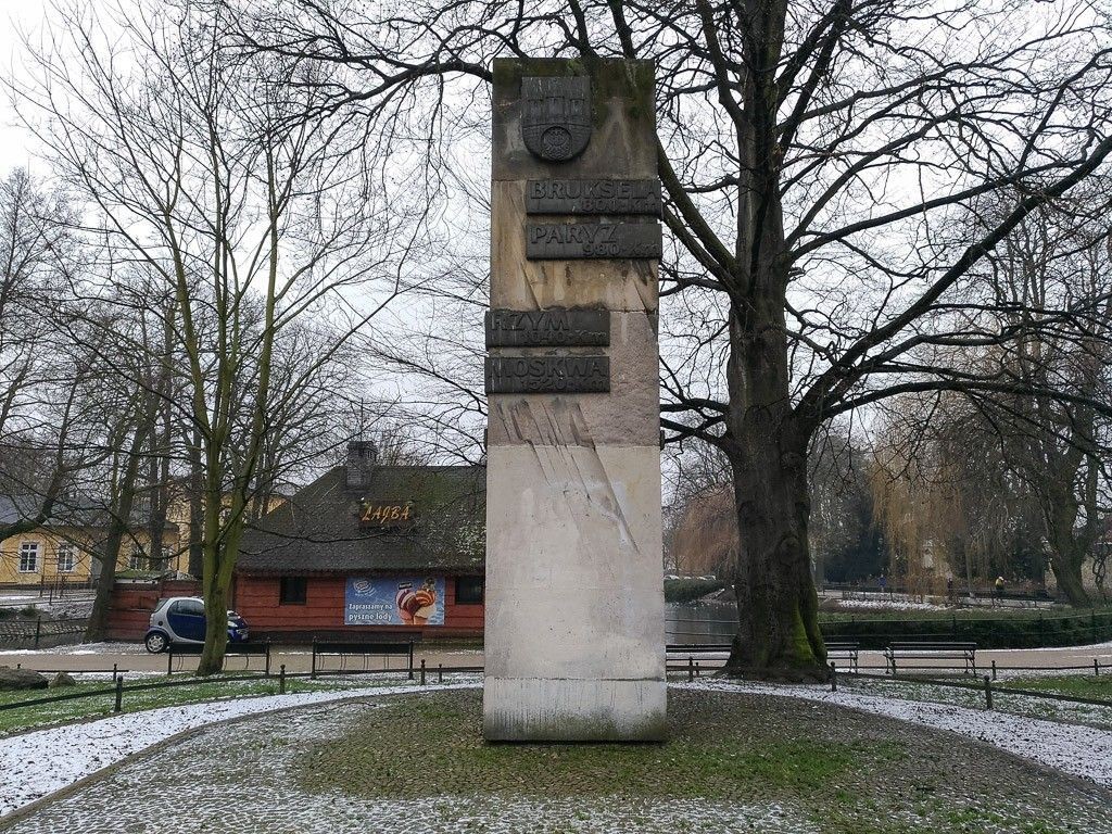 Będzie skwer 100-lecia Niepodległości i pomnik Pamięci Narodowej?