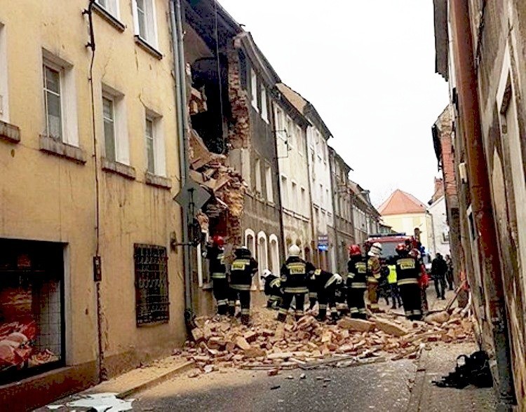 Wybuch gazu w kamienicy, zawaliły się dwie kondygnacje