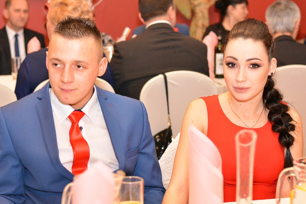 Studniówka uczniów Zespołu Szkół Handlowych i Usługowych w Bolesławcu w Pałacu Brunów (powiat lwówecki)