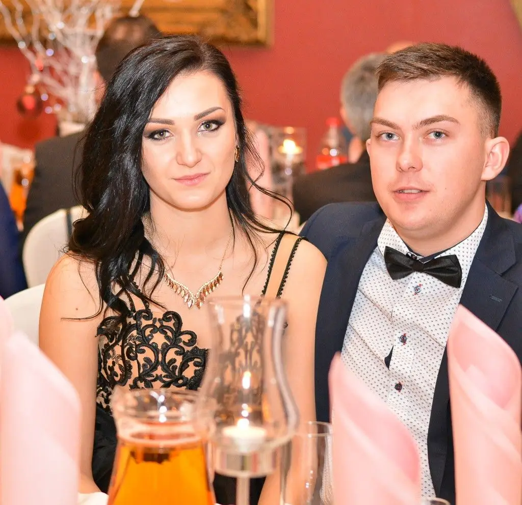 Studniówka uczniów Zespołu Szkół Handlowych i Usługowych w Bolesławcu w Pałacu Brunów (powiat lwówecki)