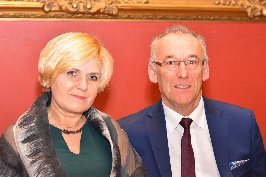 Studniówka uczniów Zespołu Szkół Handlowych i Usługowych w Bolesławcu w Pałacu Brunów (powiat lwówecki)