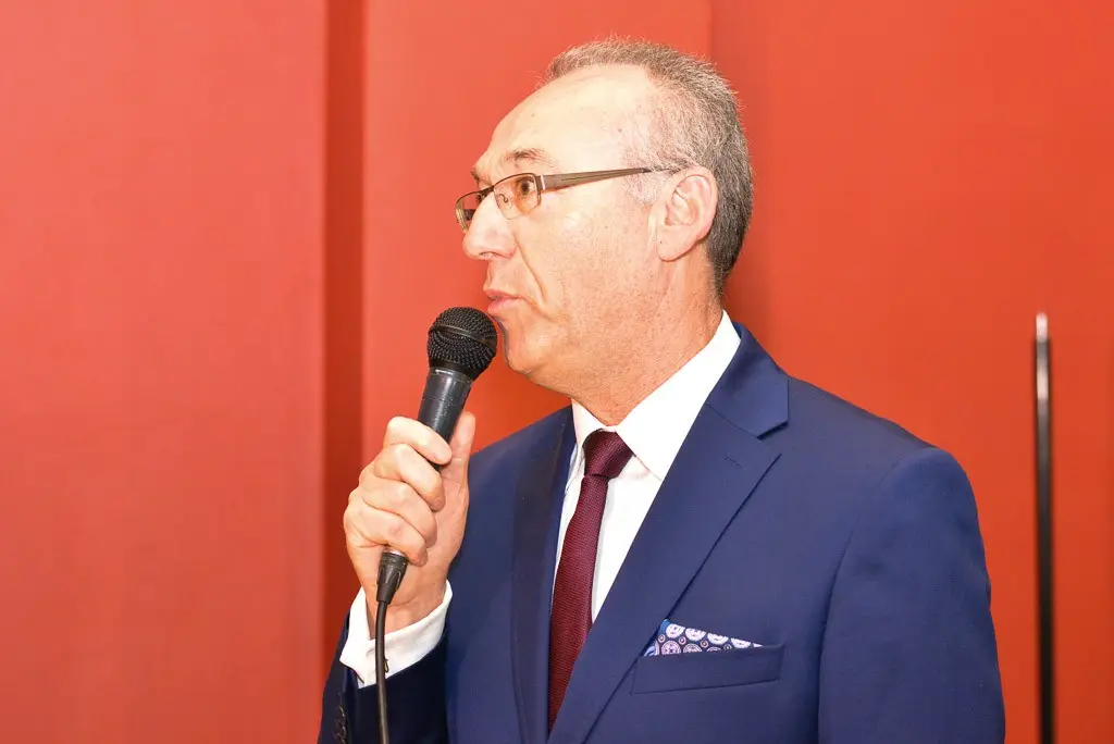 Studniówka uczniów Zespołu Szkół Handlowych i Usługowych w Bolesławcu w Pałacu Brunów (powiat lwówecki)