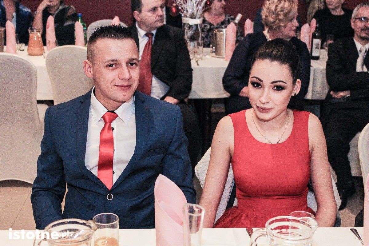 Studniówka uczniów Zespołu Szkół Handlowych i Usługowych w Bolesławcu w Pałacu Brunów