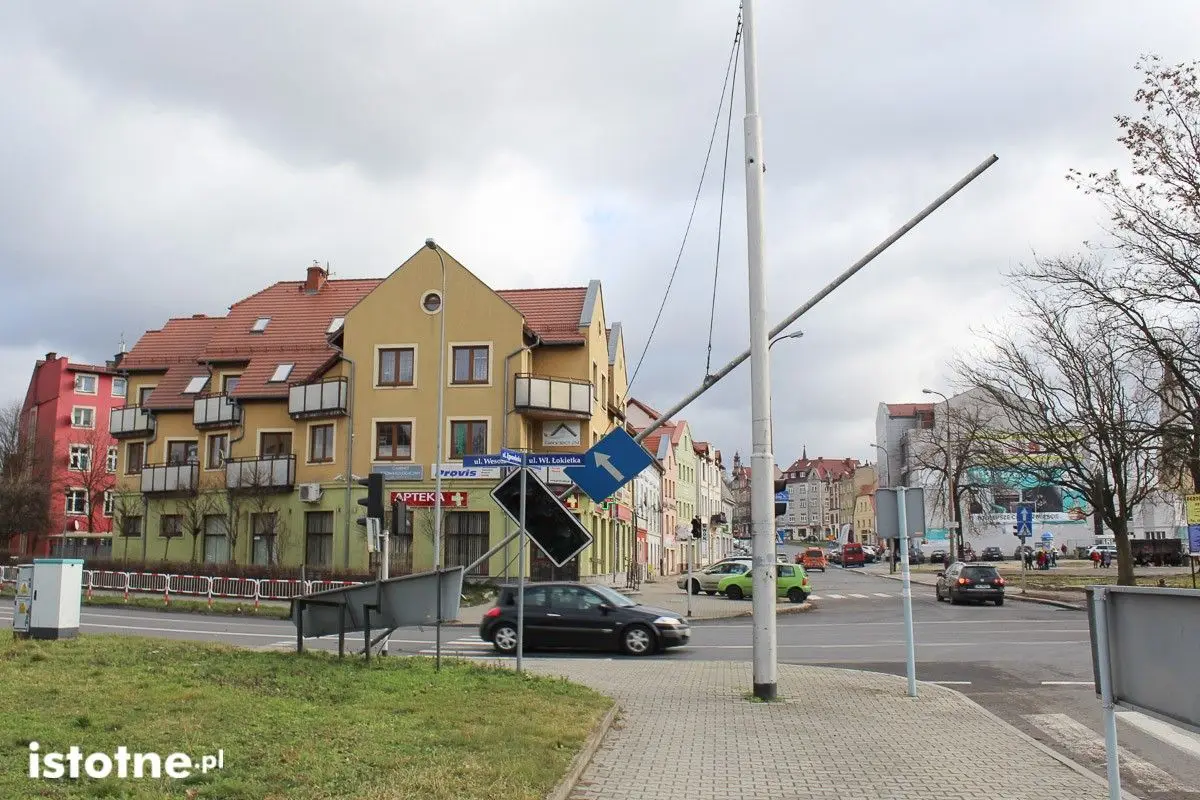 Wiatr połamał sygnalizację