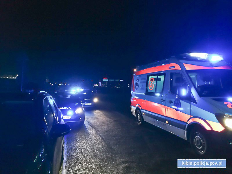 19-latek śmiertelnie potrącony na pasach. Umierał na drodze, gapie mu nie pomogli