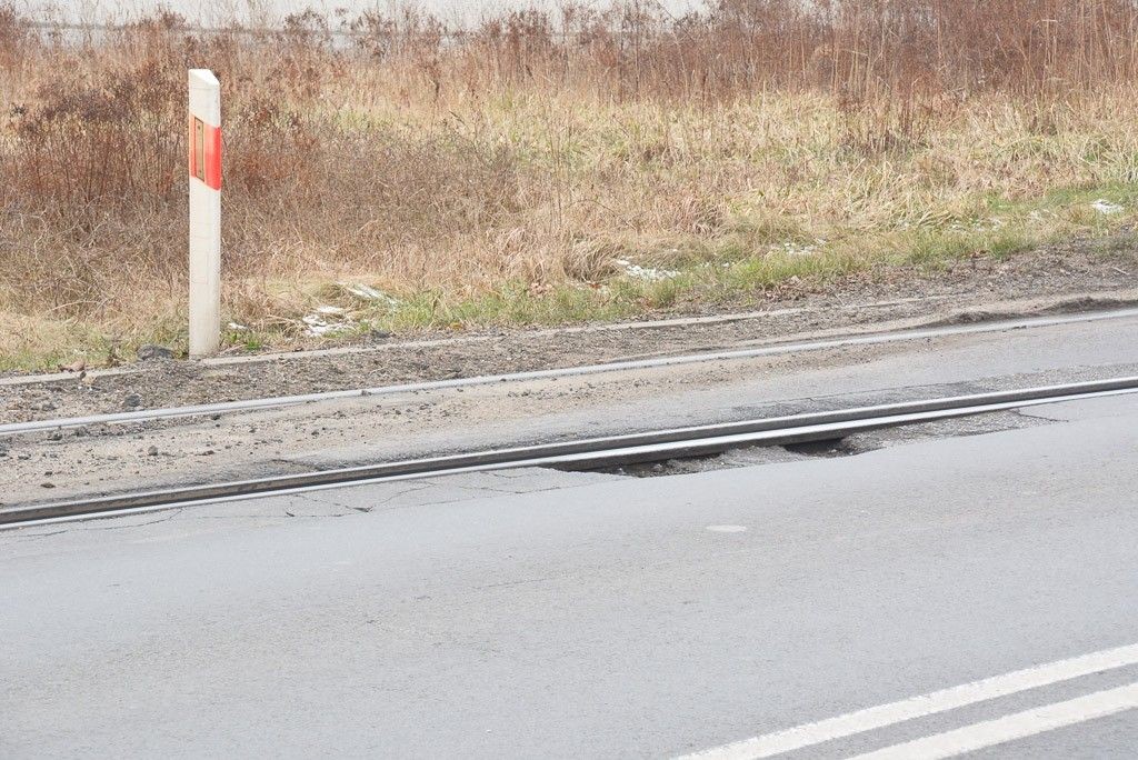 Niebezpiecznie przy Cieszkowskiego. Wyrwy kontratakują!