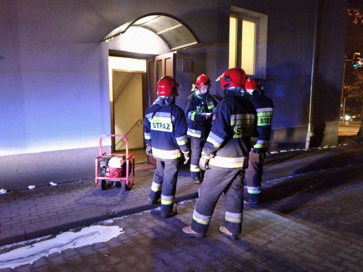 Akcja strażaków przy ul. Podgórnej w Bolesławcu