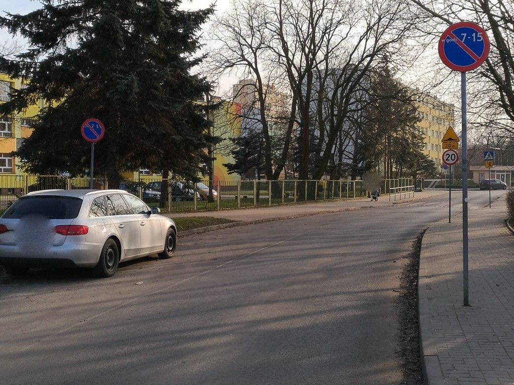 Zakaz postoju przy ulicy Bielskiej w Bolesławcu?