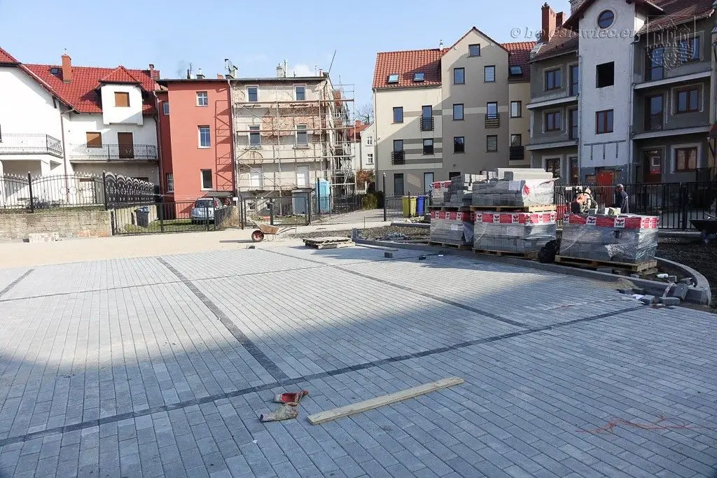 Będzie droga wewnętrzna Łokietka-Piaskowa, parking i plac zabaw