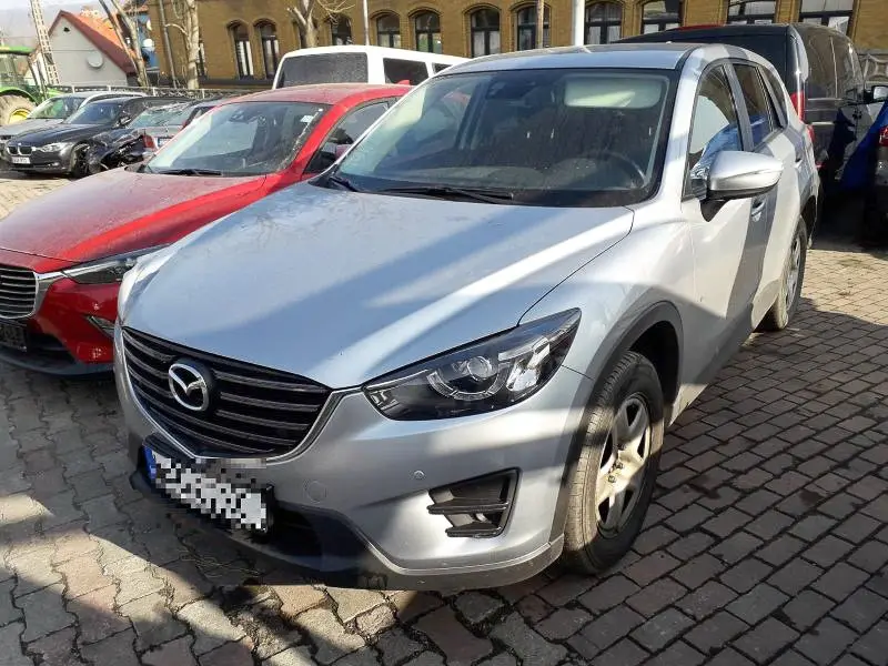 Dzielnicowi odzyskali dwie skradzione w Niemczech Mazdy