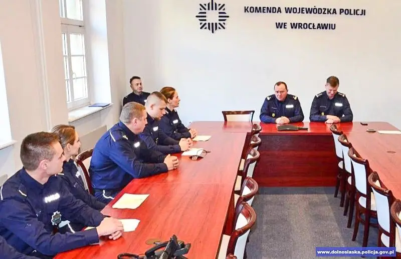 Policjanci nagrodzeni za ratowanie ludzkiego życia i profesjonalizm