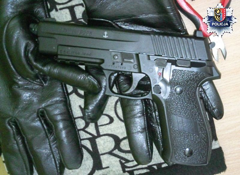 Napadł z bronią na restaurację. Jest areszt