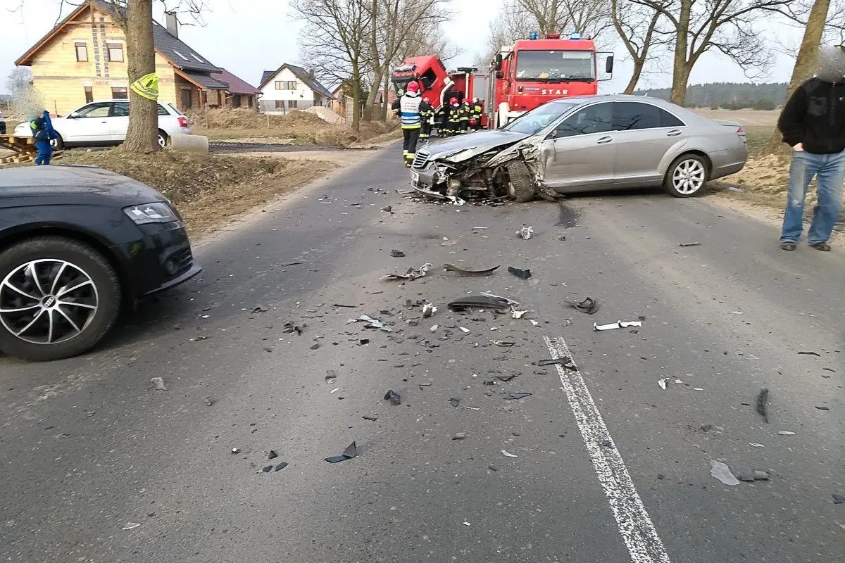 Wypadek koło Brzeźnika. Jedna osoba ranna